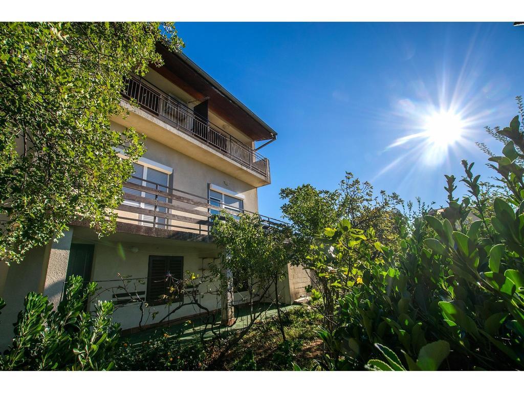 Apartments Velebit Starigrad Paklenica Eksteriør bilde