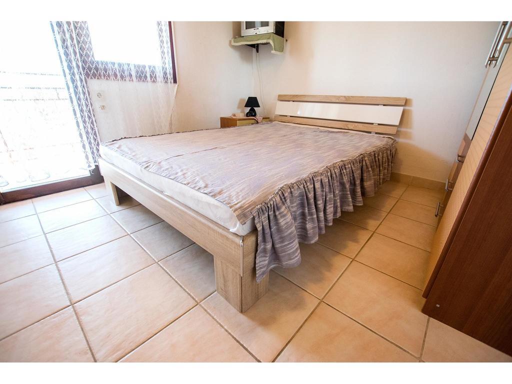 Apartments Velebit Starigrad Paklenica Eksteriør bilde